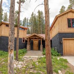 Spring Haven Home: Gorgeous, Dog Friendly