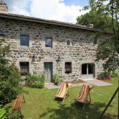 Gîte Saint-Julien-Chapteuil, 4 pièces, 8 personnes - FR-1-582-296