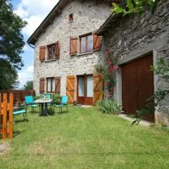 Gîte familial au calme avec jeux, VTT, randonnée, près du Parc Livradois, La Chaise-Dieu et Craponne - FR-1-582-214