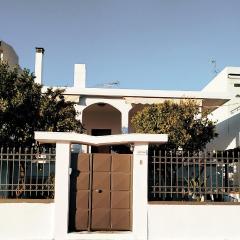 House Sleeps 4 with Pets