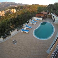 Belvedere Apartments with Seaview