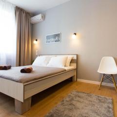 Modern studio, metro Yaroslava Mudroho and Universytet - Chernyshevska str 95-2