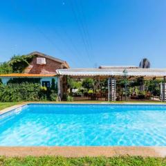 5 bedrooms villa with private pool enclosed garden and wifi at Penafiel
