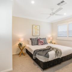 Newcastle Short Stay Accommodation - Adamstown Townhouses