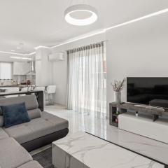 BillyMare central Glyfada apartment