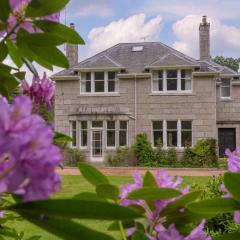 Haven Retreat Scotland - Large 4 Bed House with Woodland garden, Aboyne ,Royal Deeside