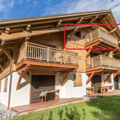 Modern 3 Bed Penthouse Apartment, Balcony & Garage, Close to Village & Ski Bus