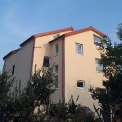 Apartmani Laura