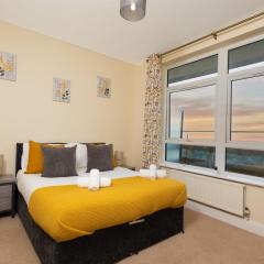 Stay near Ashford International Station & Designer Outlets