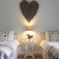 Lobhill Farmhouse Bed and Breakfast and Self Catering Accommodation