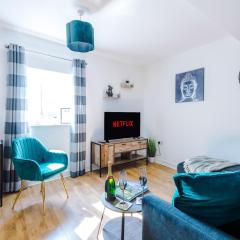 Stylish Chester City Centre apartment by 53 Degrees Property, Ideal for Couples & Business Professionals - Sleeps 4