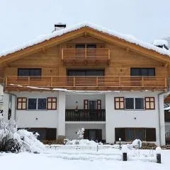 Appartamenti Cèsa Sorèie by AMA Val di Fassa