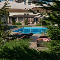 Oasis family apartments