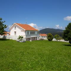 Beachfront Surf & Holiday House, up to 12 persons