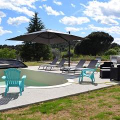 Villa de charme avec piscine couverte et 3000m2