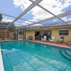 Pool Home - Close to beaches, food, downtown!