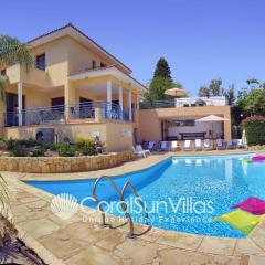 Exceptional Large Villa, FREE HEATED Pool 1 NOV - 15 JAN, Privacy,Prime Location