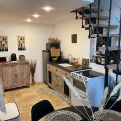 Jolie annexe du mas dans le cœur de la garrigue nîmoise