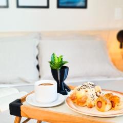 Studio Hortência 130m da praia novo! Com Ar cond