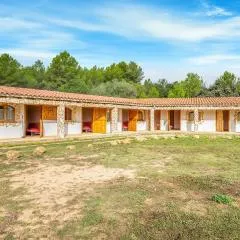 Awesome Home In Ardenya With Wifi