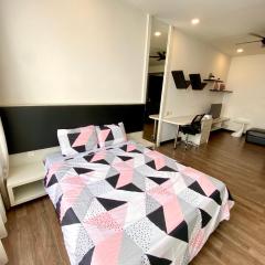 Landmark Residence 2, Studio for 2 pax, High floor, Nice View, Free Parking, Budget Stay