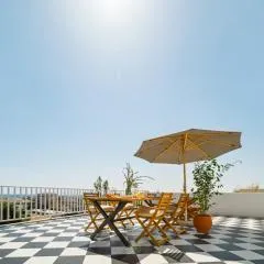 Luxurious Apartment with Big Sea View Terrace - Central Location