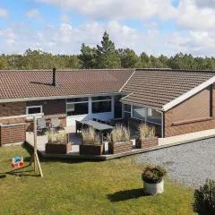 Five-Bedroom Holiday home in Blåvand 18