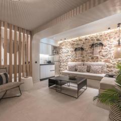 Apollonos 28 Luxury Suites