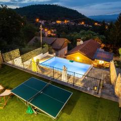 4 Bedroom Stunning Home In Rukavac