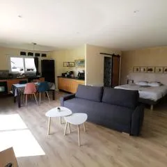 Maison-Gîte "au bord de l'oust "avec jacuzzi