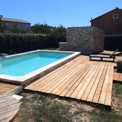 Villa confortable avec piscine privée à Saint-Saturnin-lès-Apt