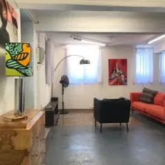 Stylish, Basement Studio with Roof Top Access - EP9B