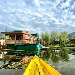 Green Paradise Houseboat - Centrally Heated