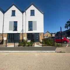 Whitstable Townhouse by the Sea