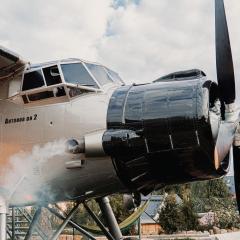 Antonov im Garten – Flugzeug-Ferienwohnung