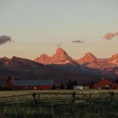 Teton Peaks Resort