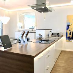 Luxury Apartments MONDRIAN Market Square III