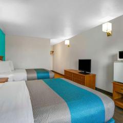 Motel 6-Baker City, OR