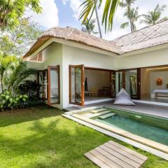 Villa Lumahi Dua, Luxury 1BR Private Villa with Pool, Walking distance to Seseh Beach
