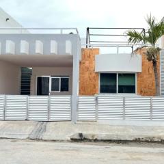 Casa con alberca en el centro de Puerto Progreso