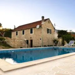 Holiday home Leptir