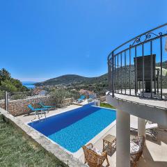 Amazing Home In Vinisce With 3 Bedrooms, Internet And Outdoor Swimming Pool