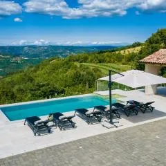 Villa Grazia - with heated salt water Pool