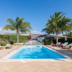 Finca El Picacho Apartments in the countryside 2 Km from the beach