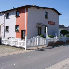 F-1016 Haus Maiglöckchen Doppelzimmer 01 mit Frühstück