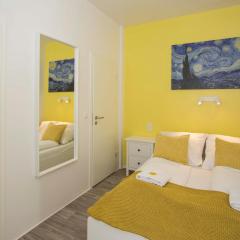 Zentral gelegene, helle Studio Apartments