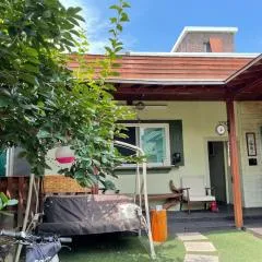 모모제인 게스트하우스