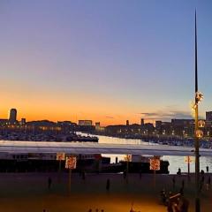 LE M Luxueux appartement sur le Vieux port de Marseille