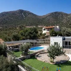 Family Villa Basilicata Gloria with Private Heated Pool, BBQ & Kid's Play Area