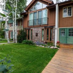 Texas Townhouse by Vail Realty